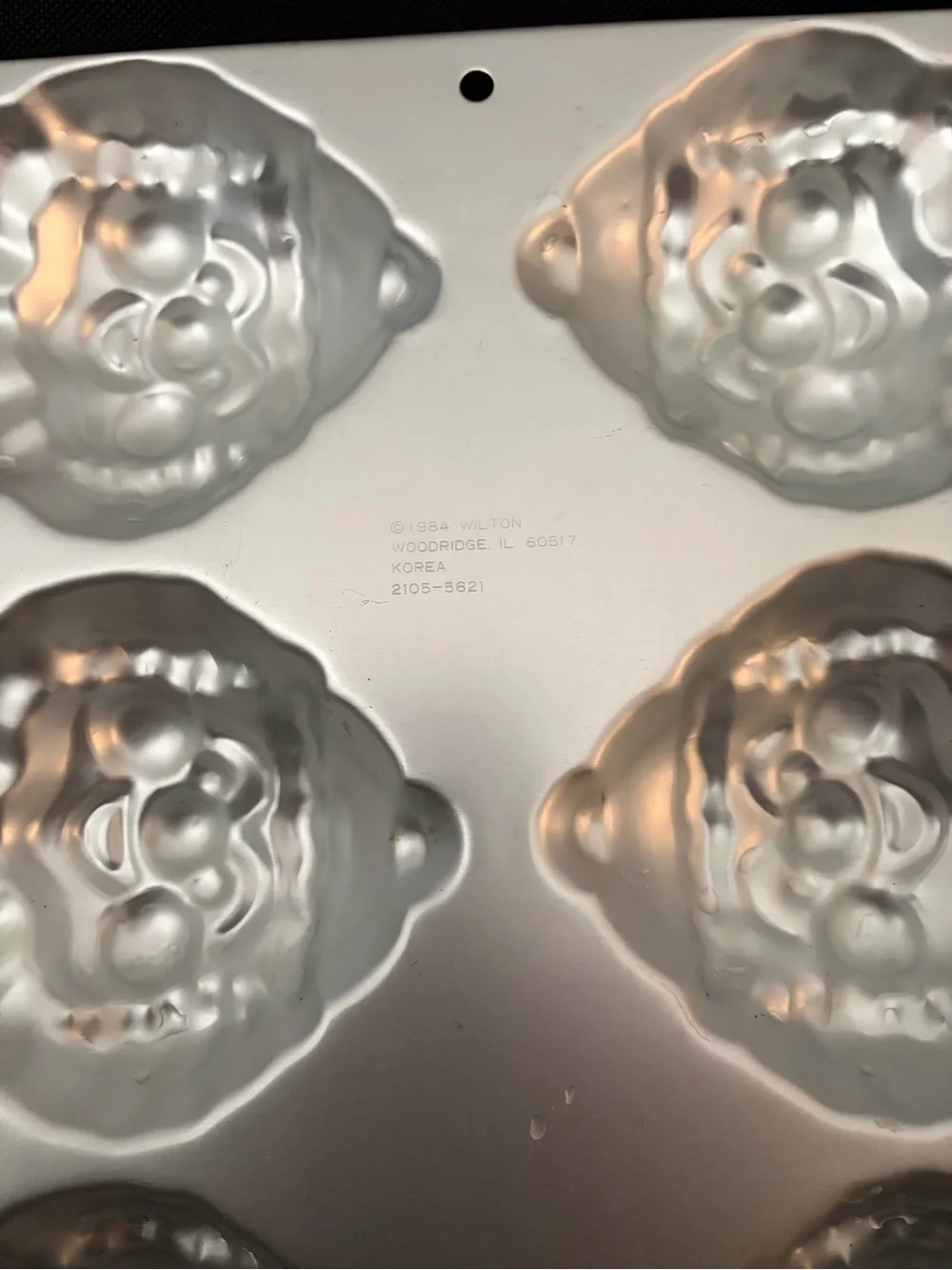 Wilton metal baking